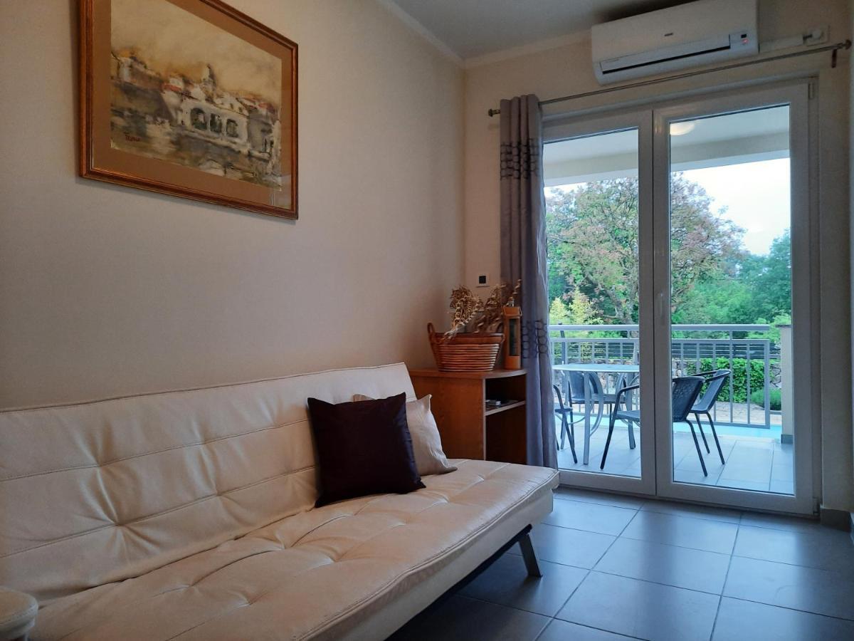 Apartmani Ivica Krk Town Esterno foto