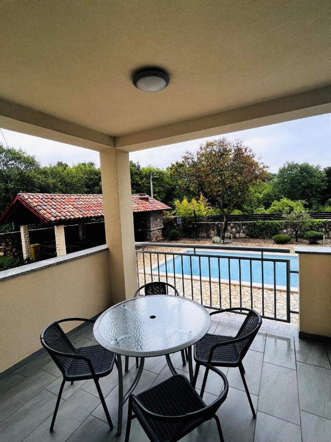 Apartmani Ivica Krk Town Esterno foto