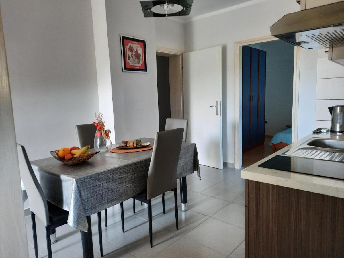 Apartmani Ivica Krk Town Esterno foto