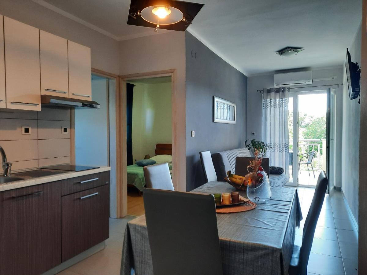 Apartmani Ivica Krk Town Esterno foto
