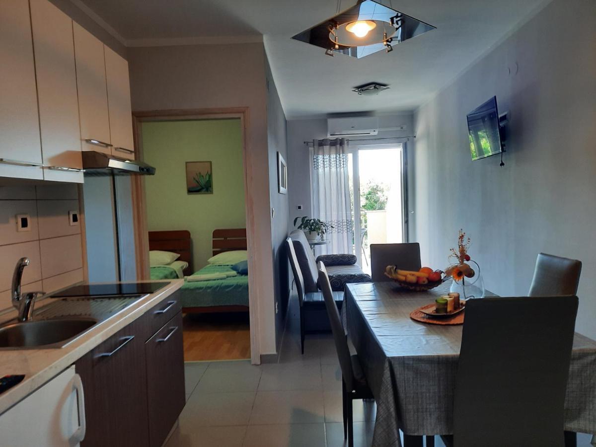 Apartmani Ivica Krk Town Esterno foto